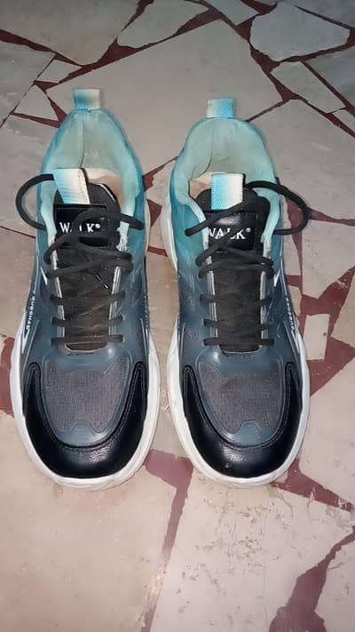 walk shoes