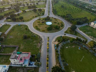 10 Marla plot for sale Paragon City