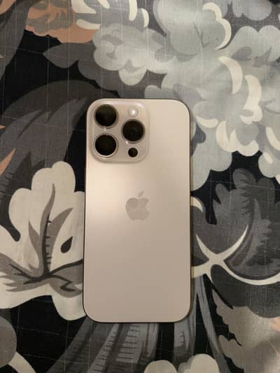 Iphone 16 pro dessert titanium