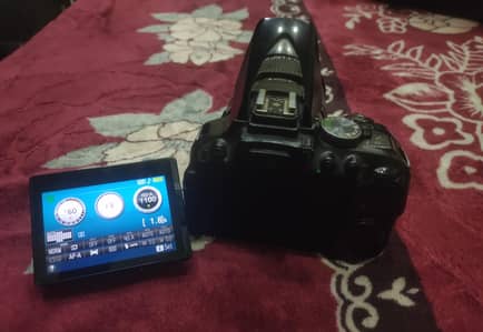 Nikon D5300 DSLR with Sigma 17–70mm Lens