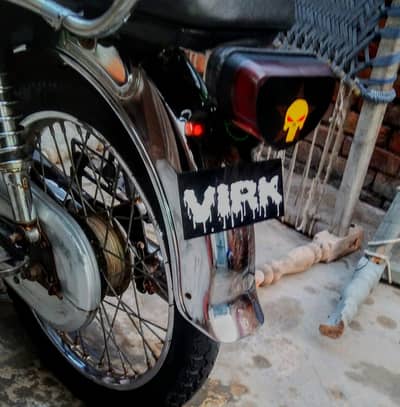 New Asia 2018 in black tanki tappe