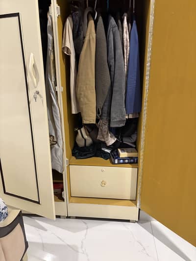 Detachable wardrobe