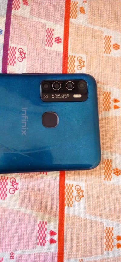 4 128 GB sirf touch break hai