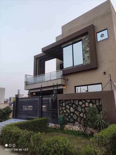 SLIGHTLY USED DOUBLE STOREY COMPLETE HOUSE 8 MARLA AVAILABLE FOR RENT IN PH 2, BAHRIA ORCHARD