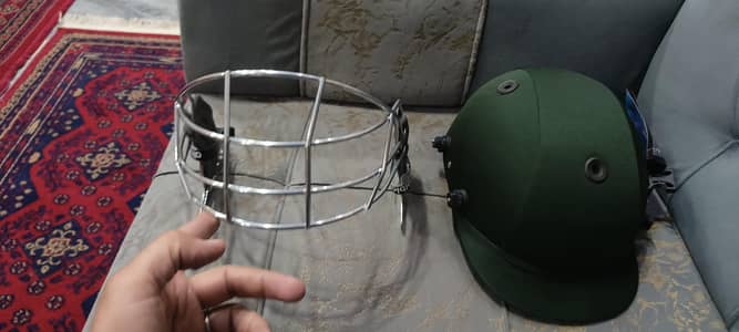 URGENT SELL CRICKET  HELMET 
