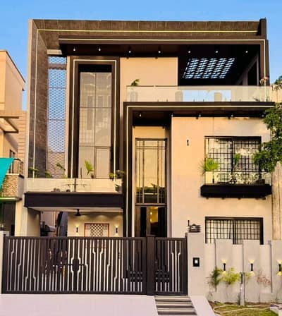 Reasonably-Priced Prime Location 10 Marla House In Citi Housing - Phase 2, Gujranwala Is Available As Of Now