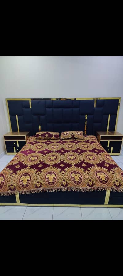 elegant luxury black and golden bed set