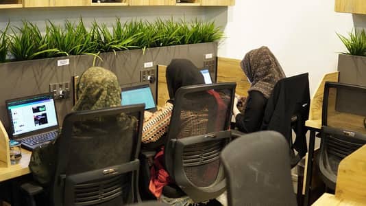 FEMALE STAFF NEEDED (Freshers)