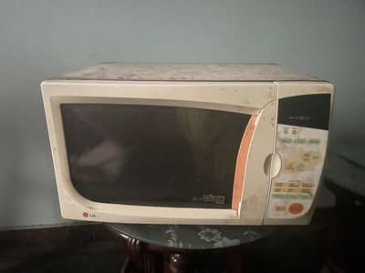 LG Large Size Microwave Oven