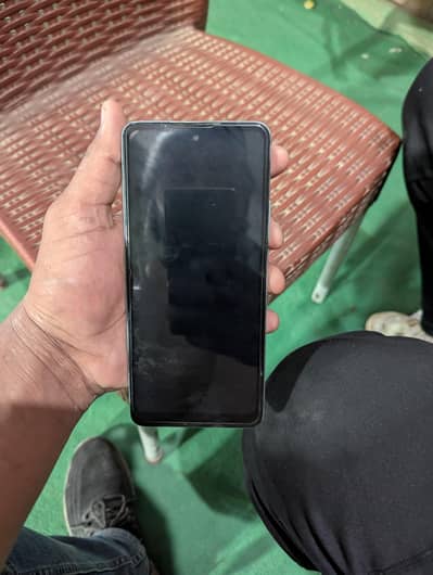 oppo a58 a well known company phone single hand used dont have any iss
