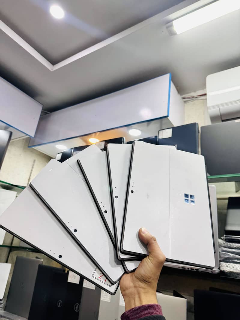 surface laptop | Pro 4 | Core I5 7th Gen | 8/256GB | 0
