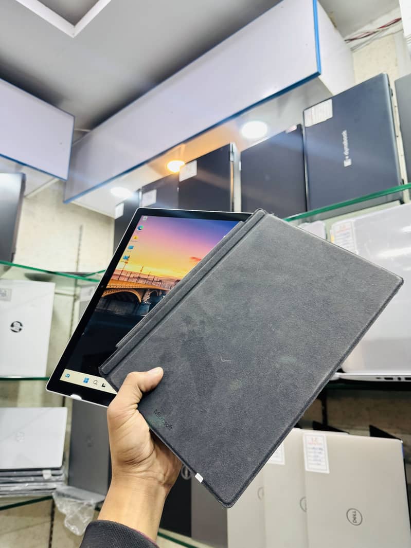 surface laptop | Pro 4 | Core I5 7th Gen | 8/256GB | 10