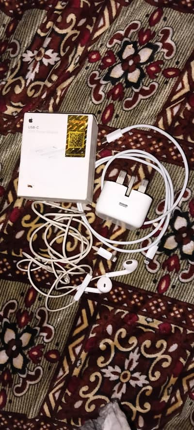 apple 3 pin original charger cable and lightning handfree