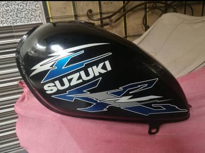 Suzuki GS150 tank