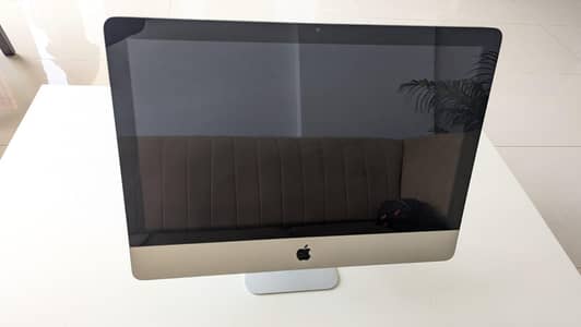 MacOS Sierra Version 10.12. 6 RAM 16GB Memory 500GB