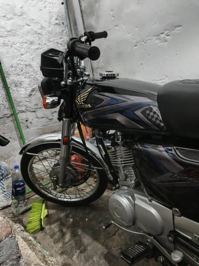 I'm selling Honda 125