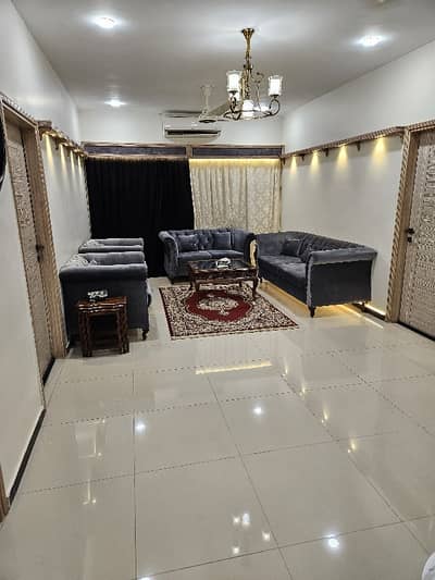 Townhouse for sale near razi road 250 sq yard independent townhouse with car parking 6bedrooms and basement. Just like like.