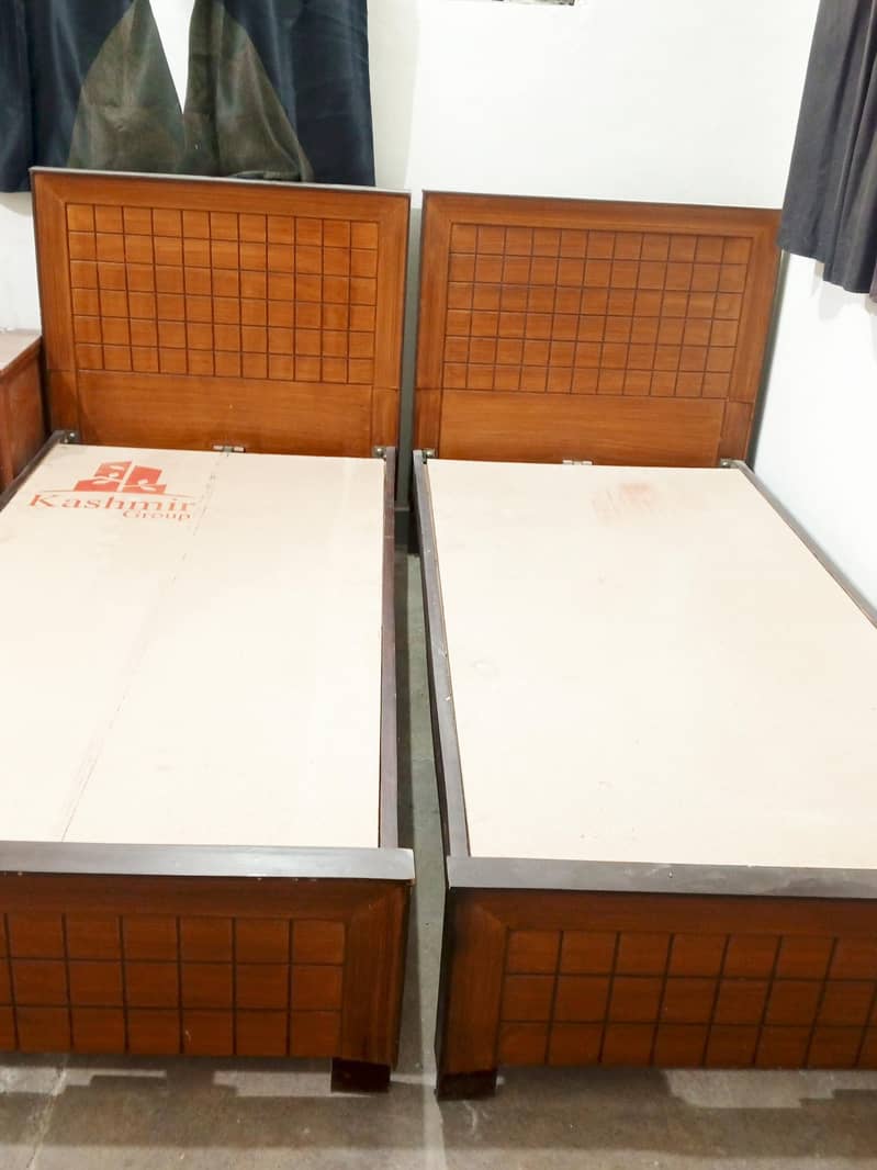 Single Bed Pair 0