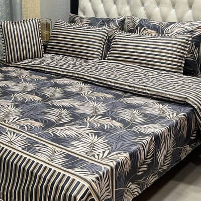 7pcs comforters sets. . 03150636686