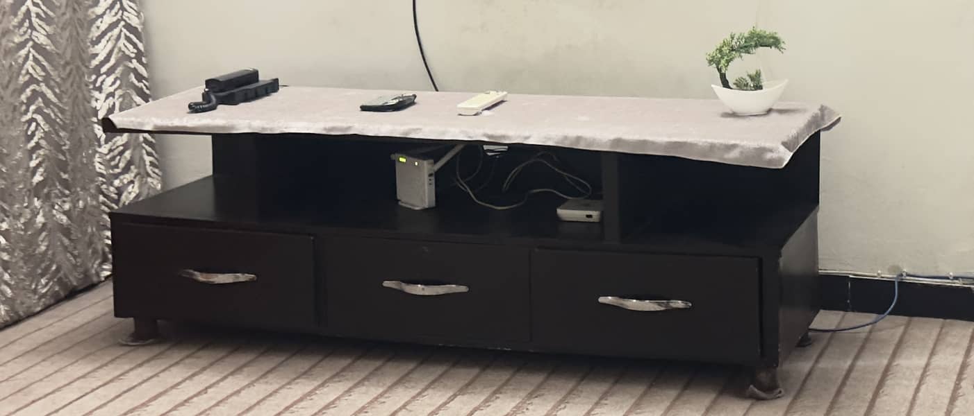 Tv console 0