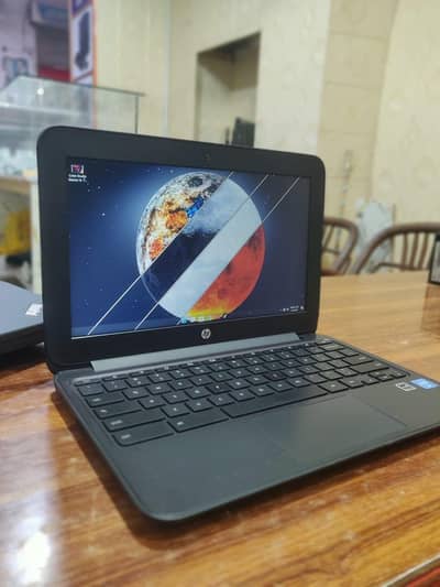 Hp Chromebook  16Gb storage  | window 11