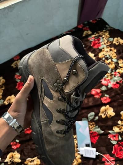 army style unique and beautiful joggers size 46 uk 13