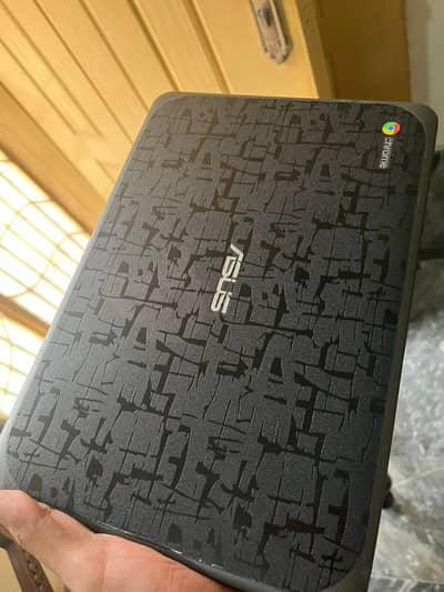 chromebook ASUS MODEL 202 ALL OKAY 3.32