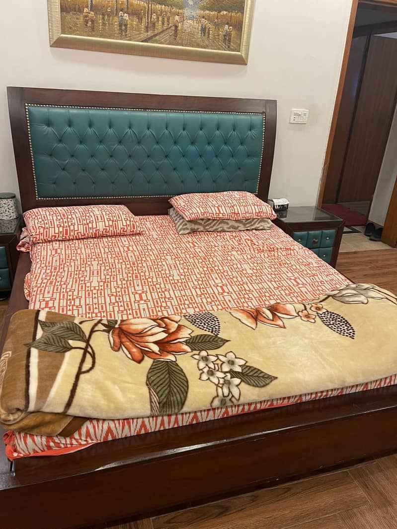 Solid wood bed set 1