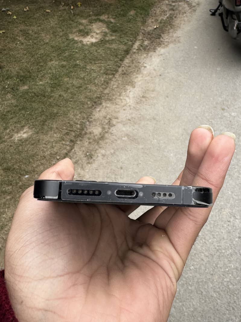 iPhone 14 Pro Max jv 5