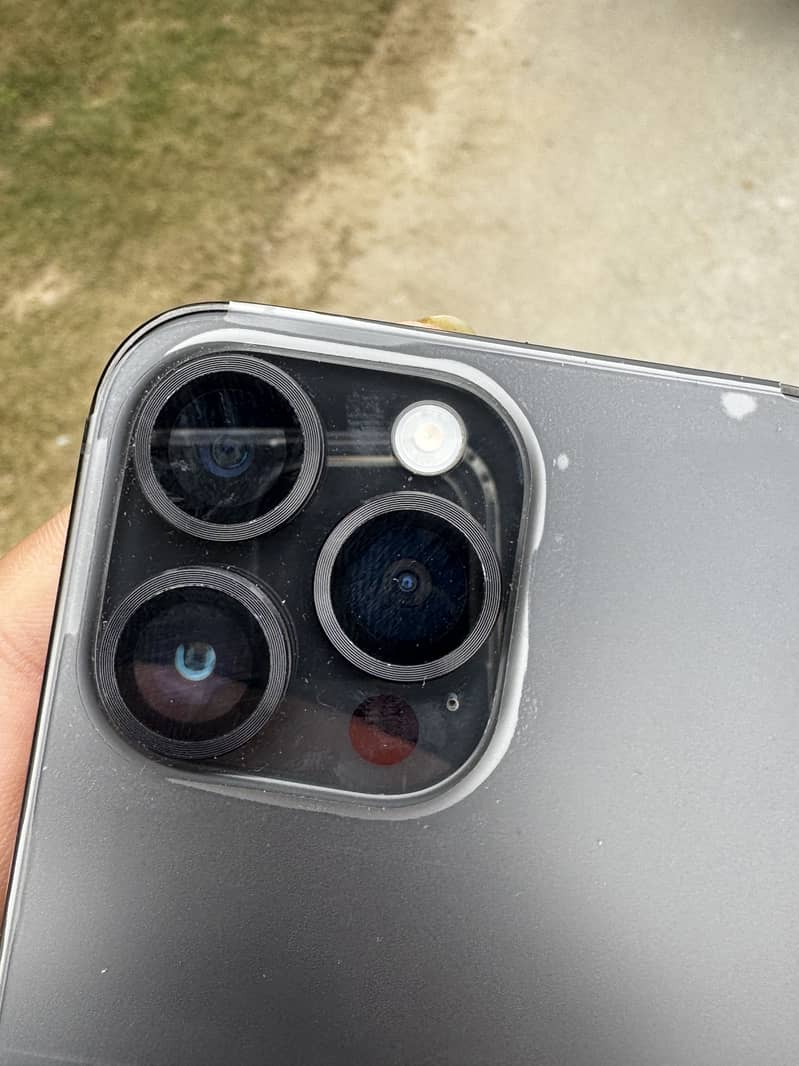 iPhone 14 Pro Max jv 7