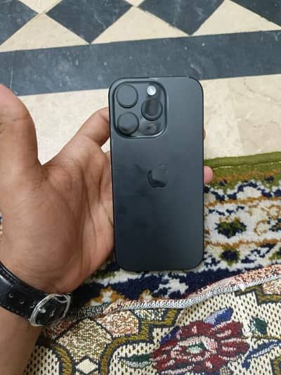 Iphone 16 pro black titanium 128gb j. v