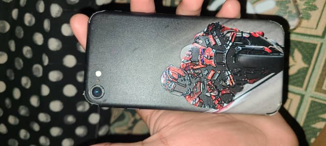 iphone SE 23 just back brack and battery  health 75