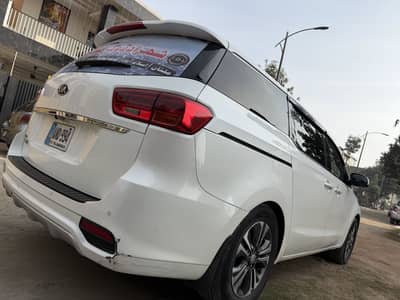 Grand Carnival Total Genuine