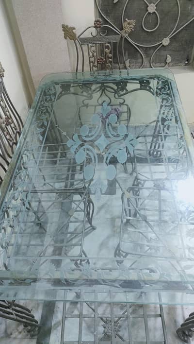 Dinning table with 6 chairs