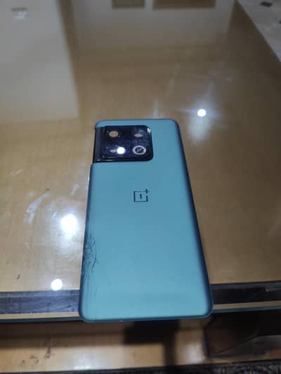 Oneplus 10 pro original back slightly broken