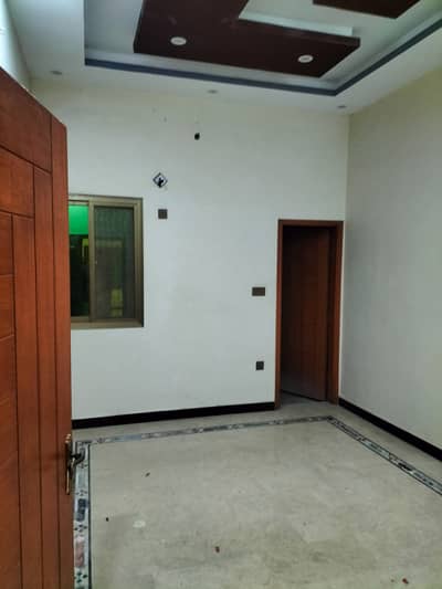 120 sq yards beutyfull portion with roof for rent in malik society