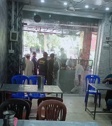 In Muslim Town Of Muslim Town, A 300 Square Feet Shop Is Available