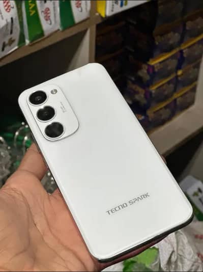 Tecno spark 40 pro plus