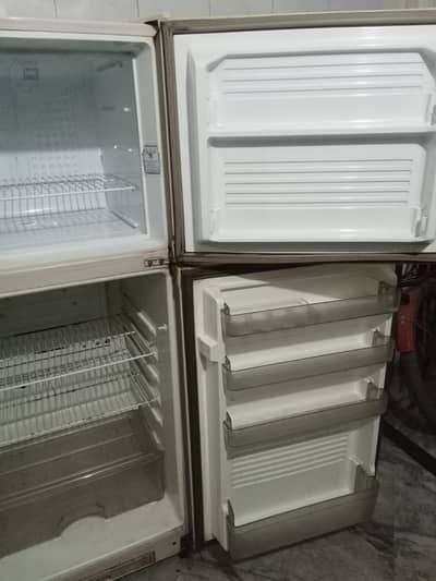 Dawlance refrigator for sale 0321-4119397