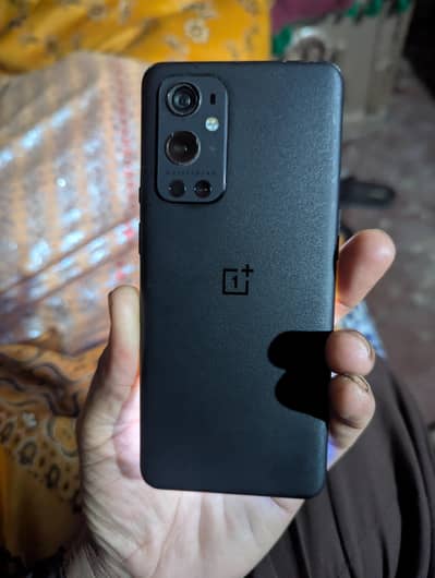 oneplus 9Pro  6 month Ho Gaye singlehijgtr line koo