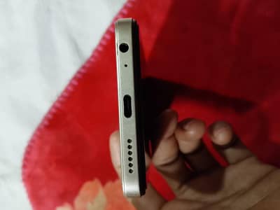 Tecno spark 20c 4+4 128gb