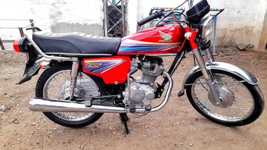 Honda CG 125 – Model 2012 (Red Color)