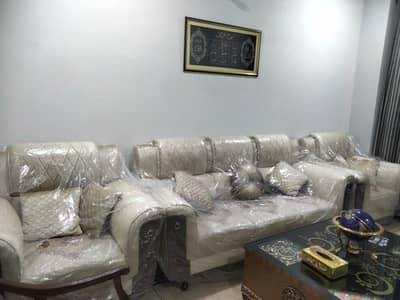 brand new condition Elegant Sofa set