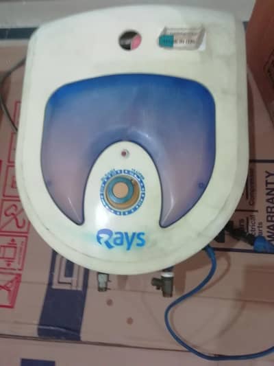 Rays Electric geyser 15 liter in best working condition