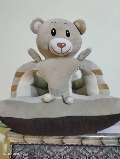 Sofa Seat / Infant Support Chair – Like New