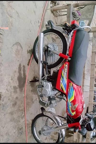 bike bilkul ok ha koi Kam ni hona wala all parts original