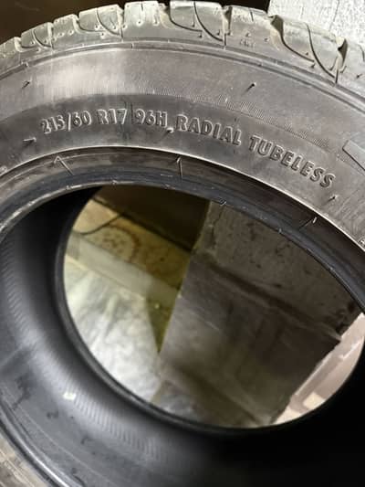 17 inch tyre 215/60/r17 excellent condition