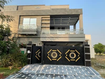 New Brand Hot Location 8 Marla House Available For Sale In Bahria Orchard Phase 2