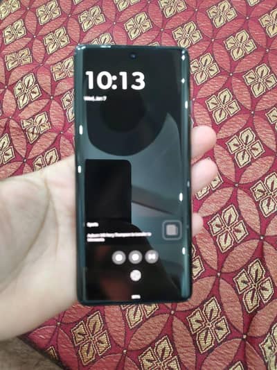 Moto edge 2025 Sim lock