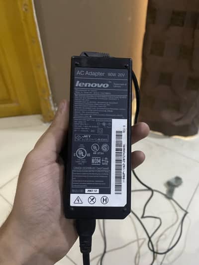 Lenovo orginal charger 90w 20v